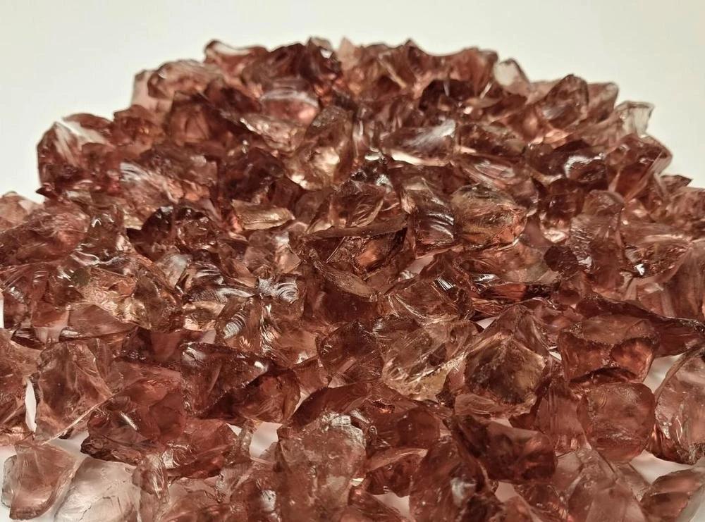 Blush Gold Tumbled Glass Chippings 10-20mm - Image 2