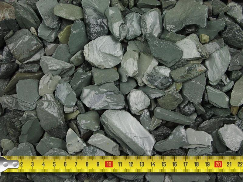 Emerald Slate Chippings 20mm - 800kg Bulk Bag - Image 2