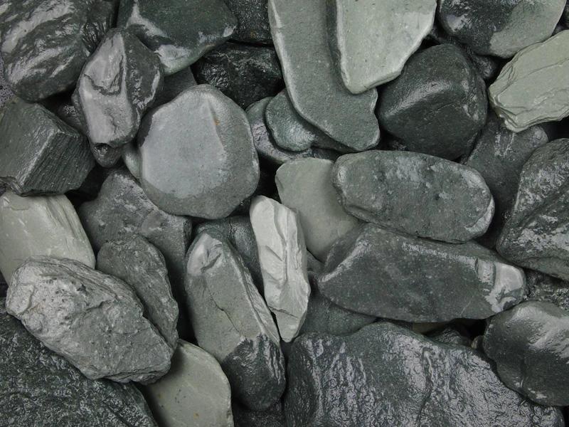 Emerald Slate Chippings 40mm - 800kg Bulk Bag - Image 2