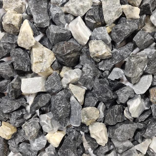 Panda Decorative Gravel 20mm 25/50 20kg Bags