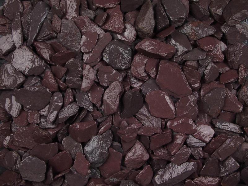 Plum Welsh Slate Chippings 20mm 25/50kg 20kg Bags - Image 2