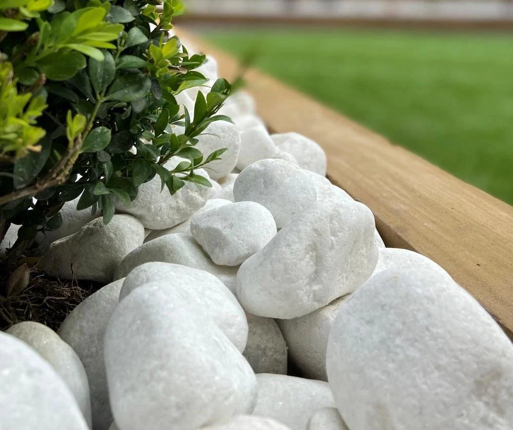 Polar White Cobbles 40-80mm Bulk Bag - Image 3