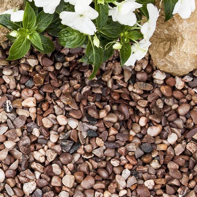 Rose Quartzite Gravel 20mm 25/50 20kg Bags