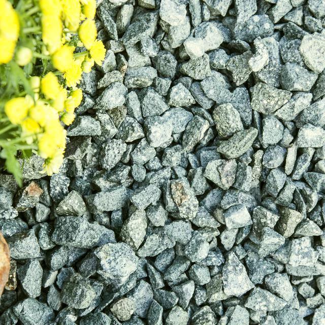 Welsh Green Gravel 20mm 25/50 20kg Bags