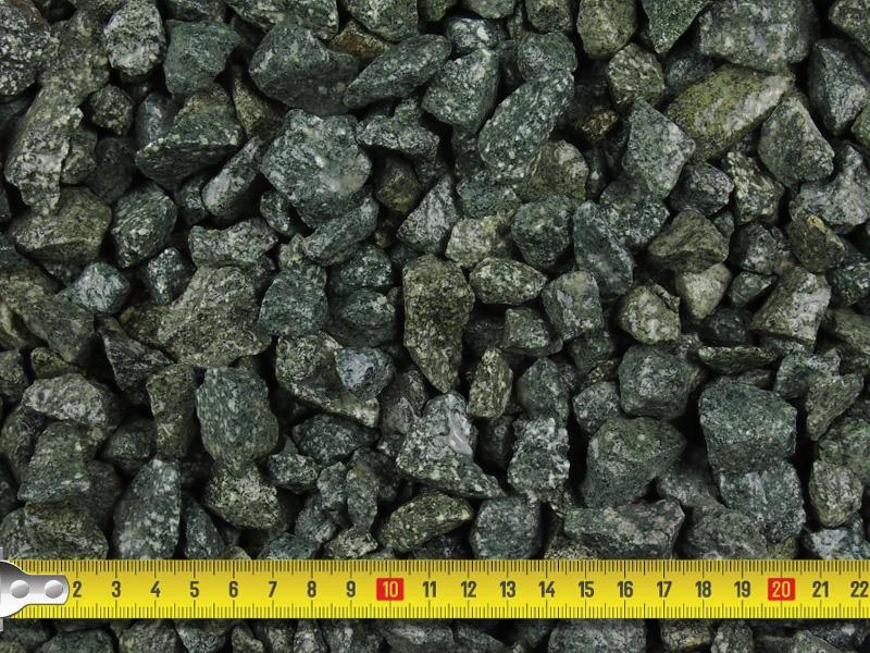Welsh Green Gravel 20mm 25/50 20kg Bags - Image 3